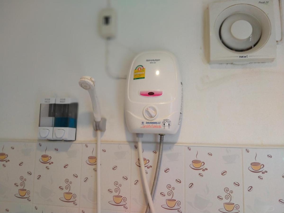 Rueangsrisiri Guesthouse 2 Szukhothaj Kültér fotó