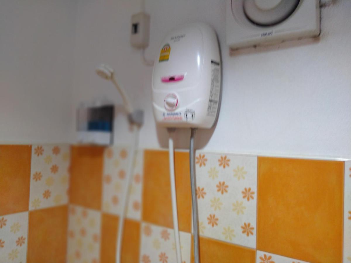 Rueangsrisiri Guesthouse 2 Szukhothaj Kültér fotó