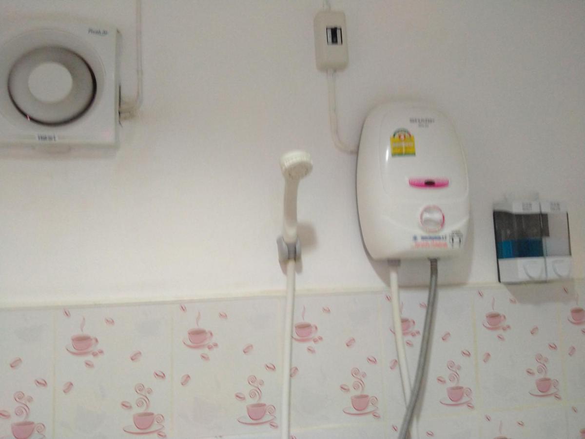 Rueangsrisiri Guesthouse 2 Szukhothaj Kültér fotó