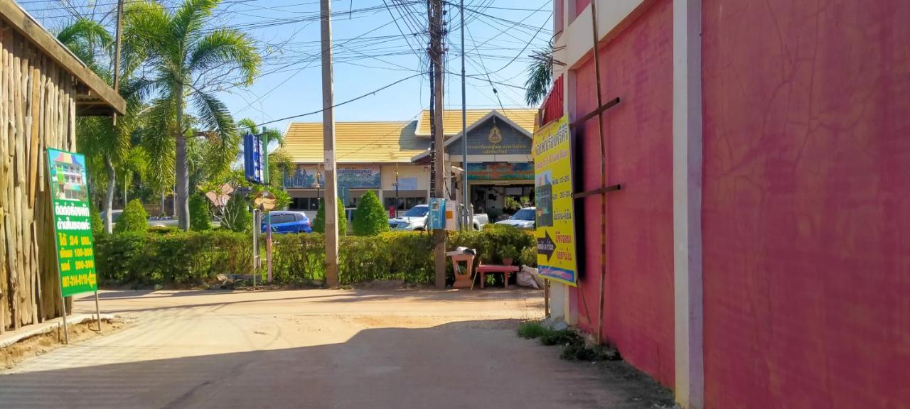 Rueangsrisiri Guesthouse 2 Szukhothaj Kültér fotó