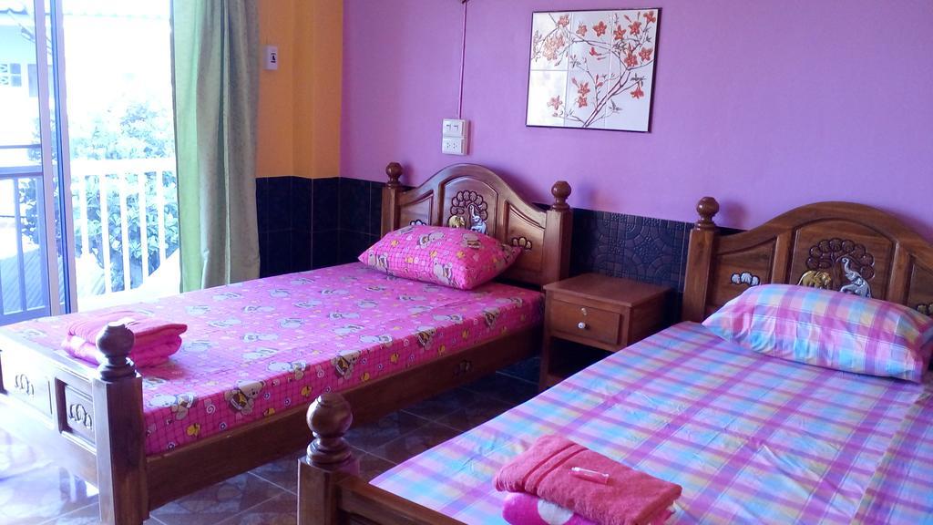Rueangsrisiri Guesthouse 2 Szukhothaj Kültér fotó