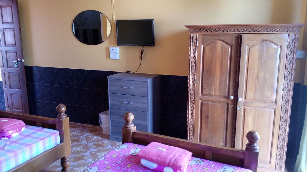 Rueangsrisiri Guesthouse 2 Szukhothaj Kültér fotó