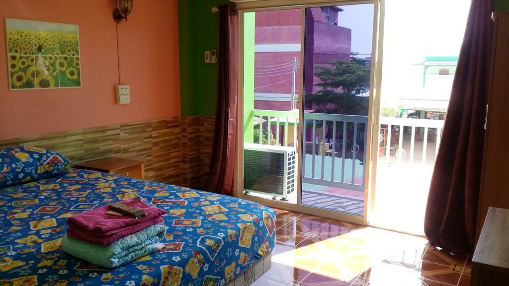Rueangsrisiri Guesthouse 2 Szukhothaj Kültér fotó